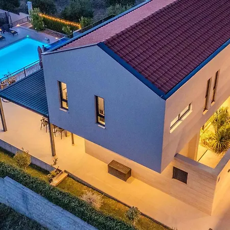 Lara Tatil Evi *
