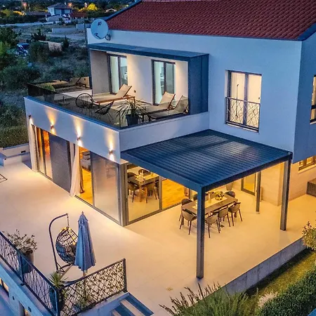 Lara Tatil Evi