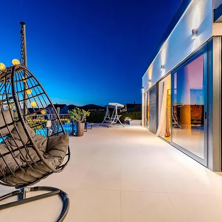 Tatil Evi Lara