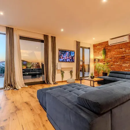 Lara Tatil Evi